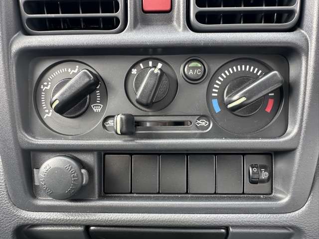 日産 ＮＴ１００クリッパー ６６０ ＤＸ R2年 (東海) 99