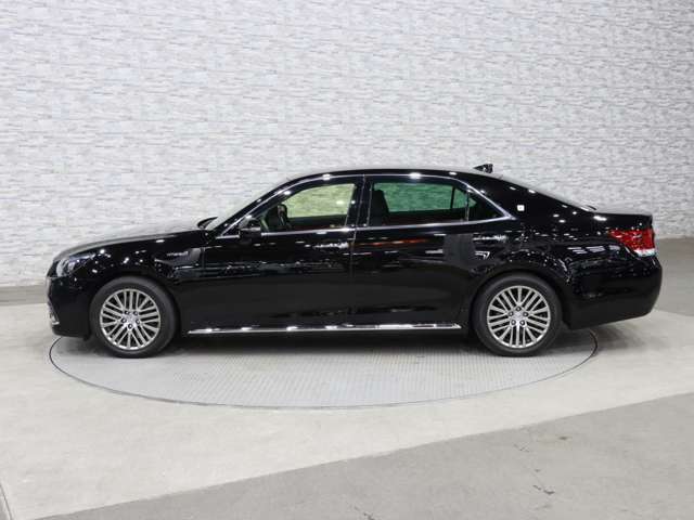 トヨタ クラウンマジェスタ　ハイブリッド ３．５ Ｆバージョン H29年 (関東) 99