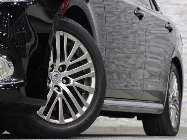 トヨタ クラウンマジェスタ　ハイブリッド ３．５ Ｆバージョン H29年 (関東) 99