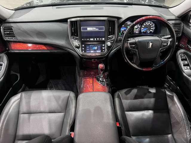 トヨタ クラウンマジェスタ　ハイブリッド ３．５ Ｆバージョン H29年 (関東) 99