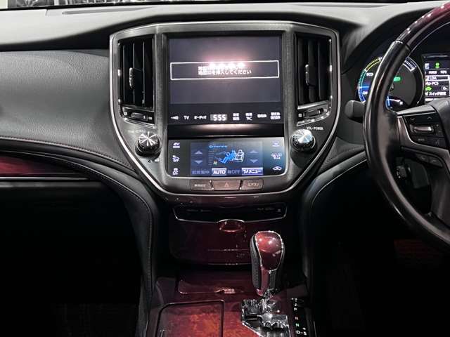 トヨタ クラウンマジェスタ　ハイブリッド ３．５ Ｆバージョン H29年 (関東) 99