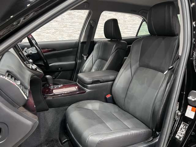 トヨタ クラウンマジェスタ　ハイブリッド ３．５ Ｆバージョン H29年 (関東) 99