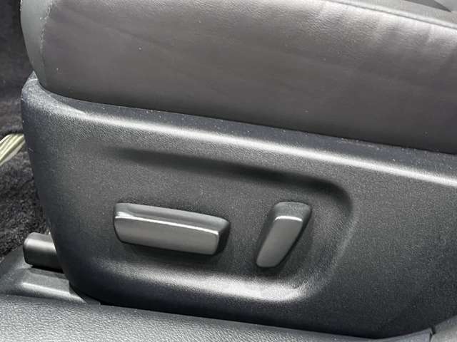 トヨタ クラウンマジェスタ　ハイブリッド ３．５ Ｆバージョン H29年 (関東) 99