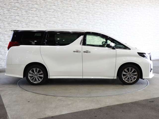 トヨタ アルファード ２．５ Ｓ Ａパッケージ タイプ ブラック ４ＷＤ H29年 (関東) 99