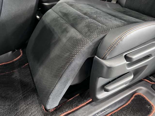 トヨタ アルファード ２．５ Ｓ Ａパッケージ タイプ ブラック ４ＷＤ H29年 (関東) 99