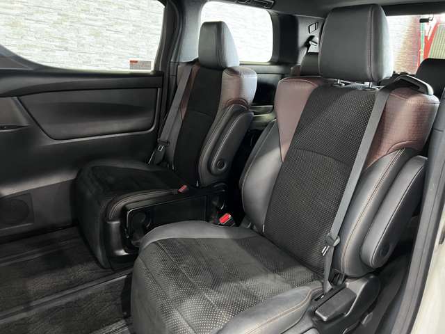 トヨタ アルファード ２．５ Ｓ Ａパッケージ タイプ ブラック ４ＷＤ H29年 (関東) 99