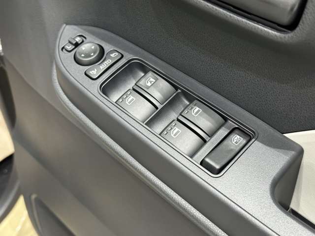 ダイハツ タント ６６０ Ｘ R5年 (中国) 99