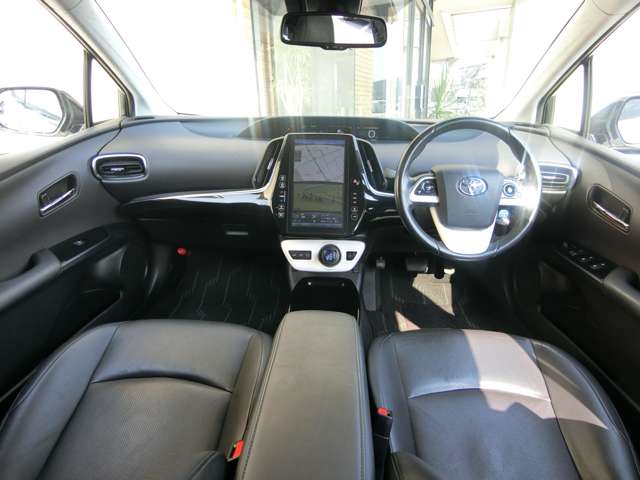 トヨタ プリウスＰＨＶ １．８ Ａ プレミアム H29年 (中国) 99