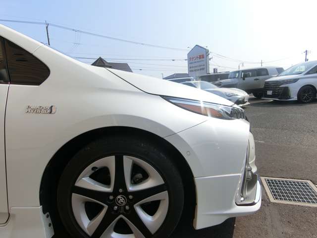 トヨタ プリウスＰＨＶ １．８ Ａ プレミアム H29年 (中国) 99