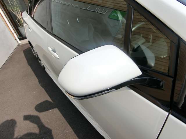トヨタ プリウスＰＨＶ １．８ Ａ プレミアム H29年 (中国) 99