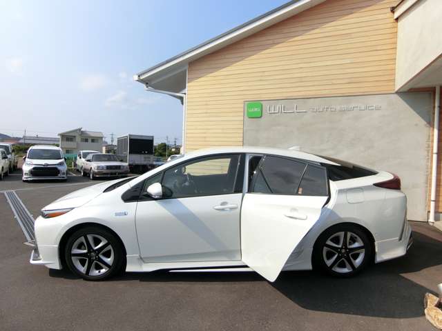 トヨタ プリウスＰＨＶ １．８ Ａ プレミアム H29年 (中国) 99