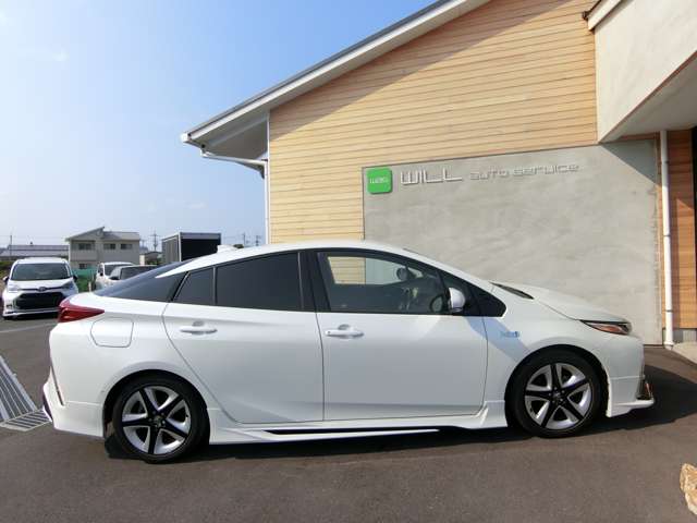 トヨタ プリウスＰＨＶ １．８ Ａ プレミアム H29年 (中国) 99