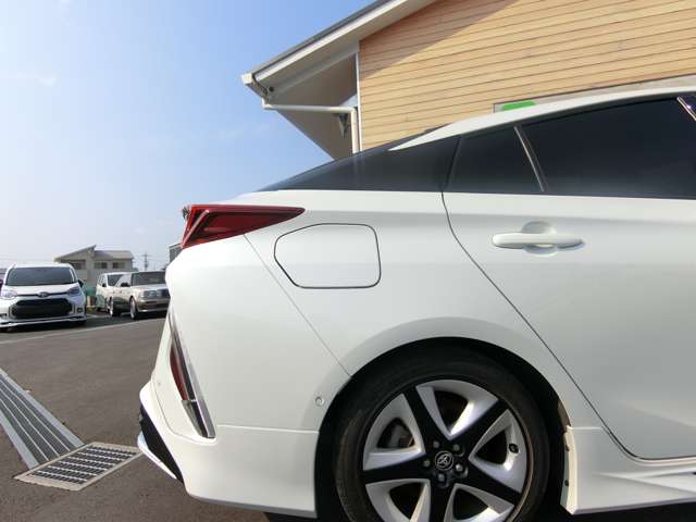 トヨタ プリウスＰＨＶ １．８ Ａ プレミアム H29年 (中国) 99