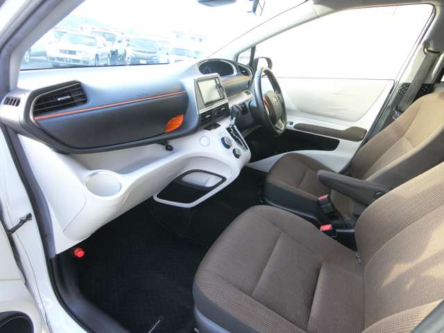 トヨタ シエンタ １．５ Ｇ H28年 (中国) 99