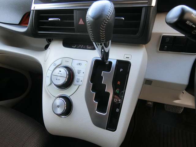 トヨタ シエンタ １．５ Ｇ H28年 (中国) 99