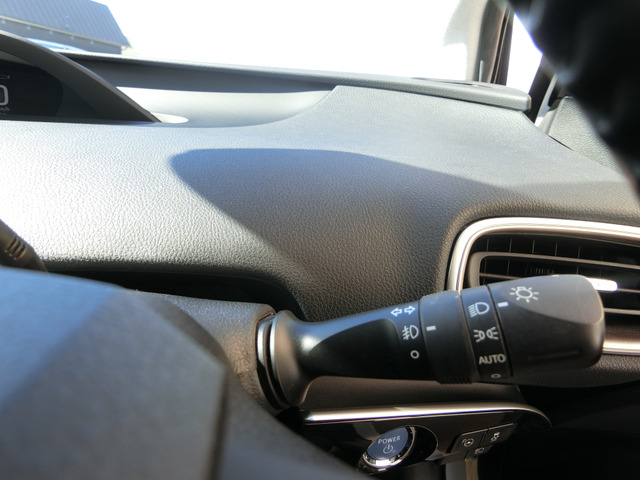 トヨタ プリウス １．８ Ｓ セーフティ プラス ツートーン H30年 (中国) 99