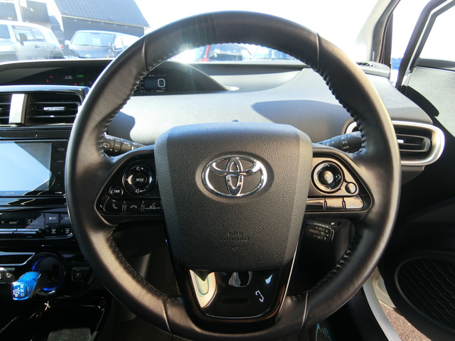 トヨタ プリウス １．８ Ｓ セーフティ プラス ツートーン H30年 (中国) 99