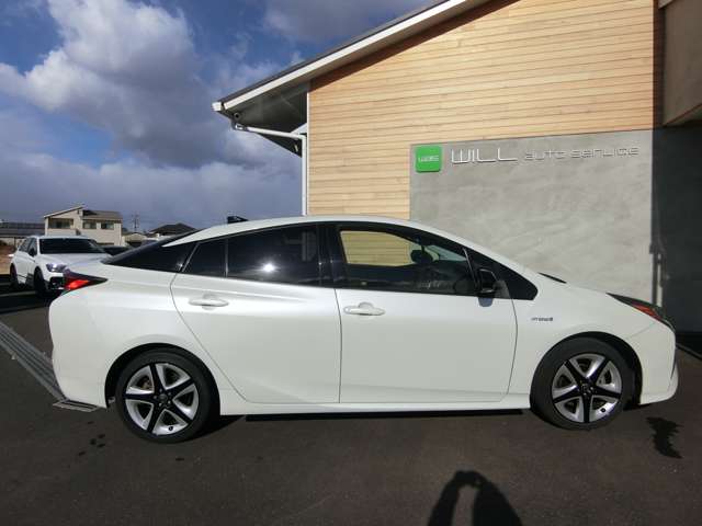 トヨタ プリウス １．８ Ｓ セーフティ プラス ツートーン H30年 (中国) 99