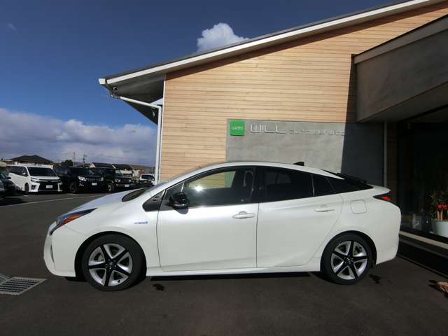 トヨタ プリウス １．８ Ｓ セーフティ プラス ツートーン H30年 (中国) 99