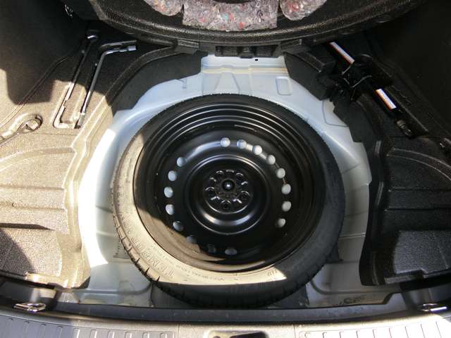 トヨタ プリウス １．８ Ｓ セーフティ プラス ツートーン H30年 (中国) 99