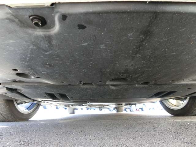 トヨタ プリウス １．８ Ｓ セーフティ プラス ツートーン H30年 (中国) 99