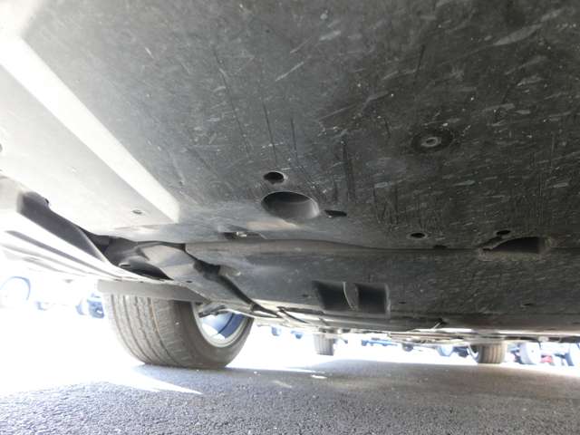 トヨタ プリウス １．８ Ｓ セーフティ プラス ツートーン H30年 (中国) 99