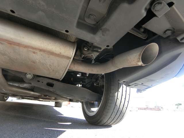 トヨタ プリウス １．８ Ｓ セーフティ プラス ツートーン H30年 (中国) 99