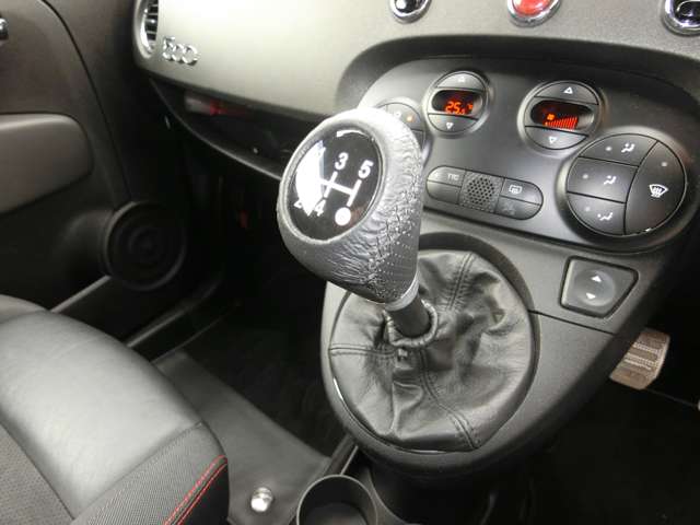 アバルト ５９５ コンペティツィオーネ H27年 (中国) 99