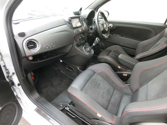 アバルト ５９５ コンペティツィオーネ H27年 (中国) 99