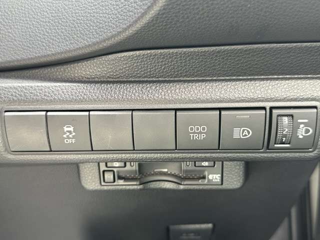 トヨタ カローラスポーツ　ハイブリッド １．８ ハイブリッド Ｇ Ｚ R5年 (東海) 99