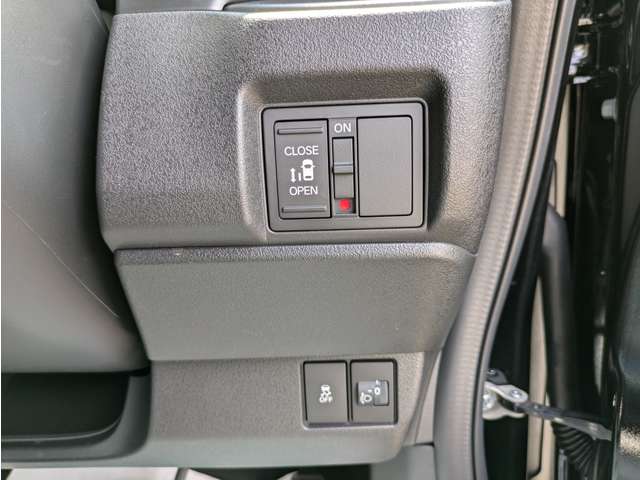 ホンダ Ｎ　ＢＯＸ カスタム ６６０ R6年 (関東) 99