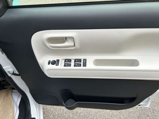 ダイハツ ムーヴ　キャンバス ６６０ ストライプス Ｘ R7年 () 99