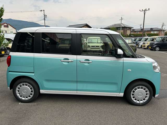 ダイハツ ムーヴ　キャンバス ６６０ ストライプス Ｘ ４ＷＤ R7年 () 99