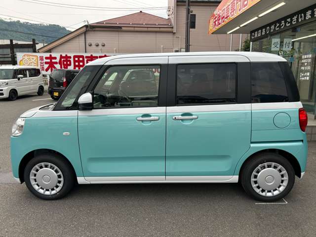 ダイハツ ムーヴ　キャンバス ６６０ ストライプス Ｘ ４ＷＤ R7年 () 99