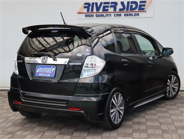 ホンダ フィット　ハイブリッド １．３ H23年 (関東) 99