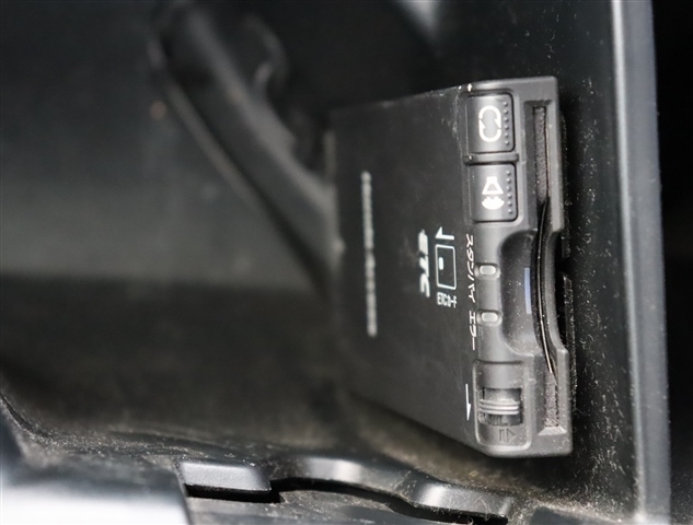 ホンダ フィット　ハイブリッド １．３ H23年 (関東) 99