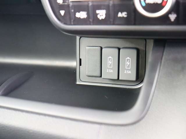 ホンダ Ｎ　ＢＯＸ カスタム ６６０ Ｌ ターボ R4年 (関東) 99