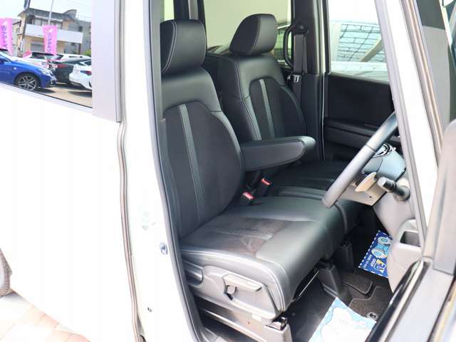 ホンダ Ｎ　ＢＯＸ カスタム ６６０ Ｌ ターボ R4年 (関東) 99