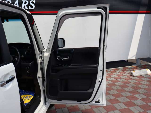 ホンダ Ｎ　ＢＯＸ カスタム ６６０ Ｌ ターボ R4年 (関東) 99