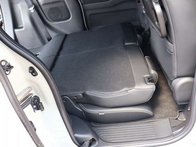 ホンダ Ｎ　ＢＯＸ カスタム ６６０ Ｌ ターボ R4年 (関東) 99