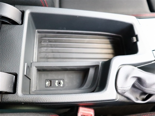 ＢＭＷ ３シリーズ ３２０ｄ　スポーツ H28年 (関東) 99