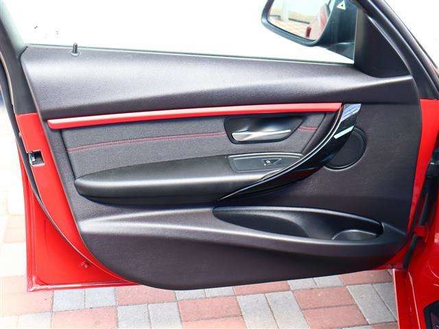 ＢＭＷ ３シリーズ ３２０ｄ　スポーツ H28年 (関東) 99
