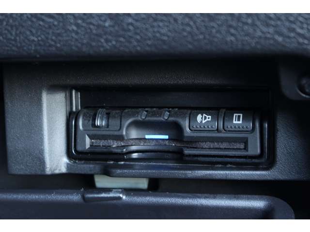 日産 セレナ １．２ Ｅ－ＰＯＷＥＲ ＡＵＴＥＣＨ セーフティパッケージ R1年 (関東) 99