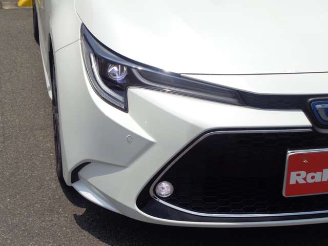 トヨタ カローラ　ツーリング　ハイブリッド １．８ ハイブリッド ＷＸＢ R3年 (中国) 99