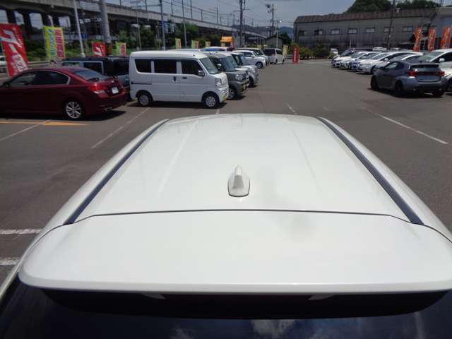 トヨタ カローラ　ツーリング　ハイブリッド １．８ ハイブリッド ＷＸＢ R3年 (中国) 99