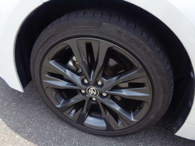 トヨタ カローラ　ツーリング　ハイブリッド １．８ ハイブリッド ＷＸＢ R3年 (中国) 99