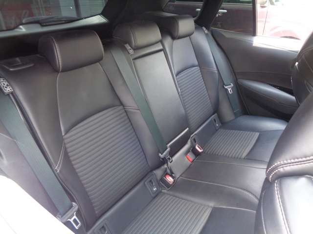 トヨタ カローラ　ツーリング　ハイブリッド １．８ ハイブリッド ＷＸＢ R3年 (中国) 99