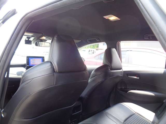 トヨタ カローラ　ツーリング　ハイブリッド １．８ ハイブリッド ＷＸＢ R3年 (中国) 99