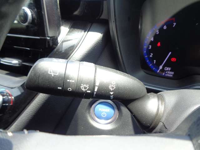 トヨタ カローラ　ツーリング　ハイブリッド １．８ ハイブリッド ＷＸＢ R3年 (中国) 99