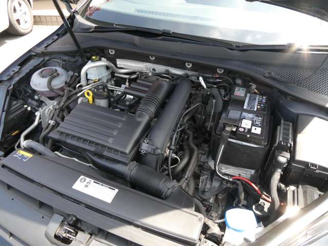 フォルクスワーゲン ゴルフヴァリアント ＴＳＩ　ハイライン H30年 (関東) 99